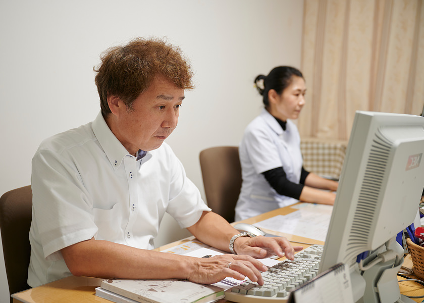 お困りごとに対応するスタッフ